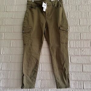 NWT Women’s Sz 16 High Rise Next Level Stretch American Eagle Jeans MSRP $59.95